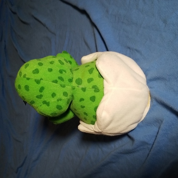 Baby Ds Dinosaur Hatching from Egg Stuff Animal - Picture 3 of 10